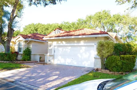 5275 SW 34th Way, Fort Lauderdale, FL 33312