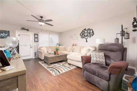 2085 Exeter E #2085, Boca Raton, FL 33434 photo 4