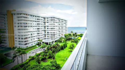 199 Ocean Lane Dr #812, Key Biscayne, FL 33149