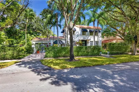 917 Majorca Ave, Coral Gables, FL 33134 photo 4