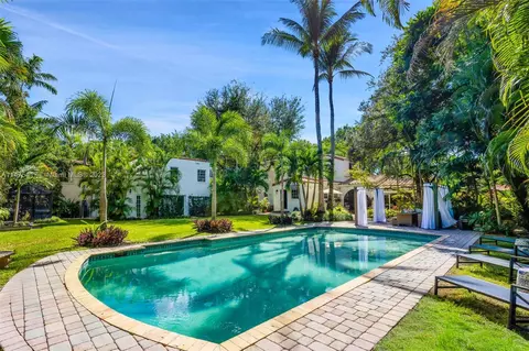 917 Majorca Ave, Coral Gables, FL 33134 photo 2