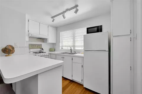 917 Majorca Ave, Coral Gables, FL 33134 photo 32