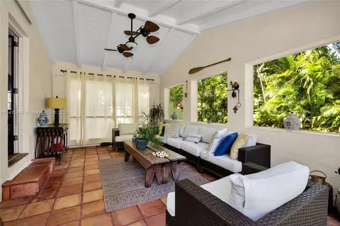 917 Majorca Ave, Coral Gables, FL 33134 photo 17