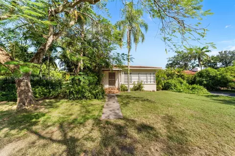 701 NE 119th St, Biscayne Park, FL 33161