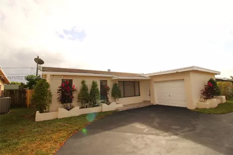 10290 NW 24th Ct, Sunrise, FL 33322