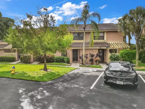 3783 N Carambola Cir N #2811, Coconut Creek, FL 33066