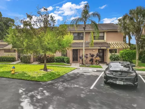 3783 N Carambola Cir N #2811, Coconut Creek, FL 33066