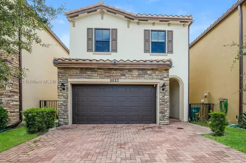 5523 NW 50th Ter, Tamarac, FL 33319