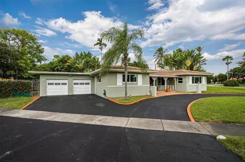 280 Eucalyptus Dr, Hialeah, FL 33010