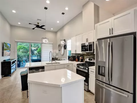 2955 NW 124th Way #2955, Sunrise, FL 33323