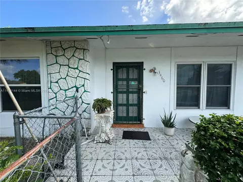 3460 NW 196th Ln, Miami Gardens, FL 33056