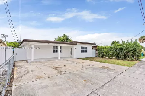 8921 SW 34th St, Miami, FL 33165