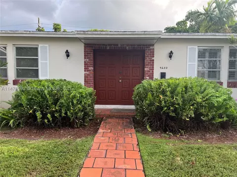 9250 SW 56th St, Miami, FL 33165