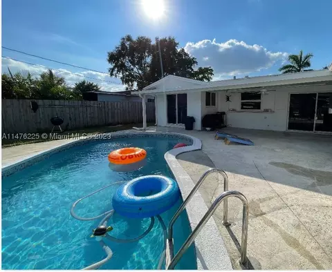 1731 N 47th Ave, Hollywood, FL 33021