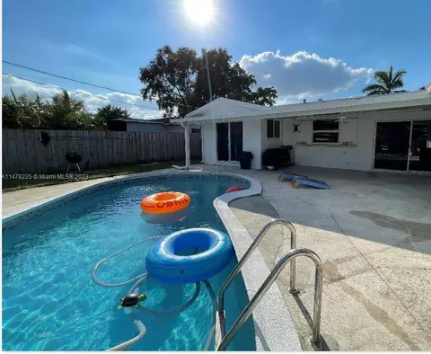1731 N 47th Ave, Hollywood, FL 33021