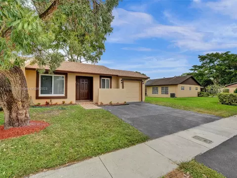 9401 S Meadows Cir #9401, Miramar, FL 33025