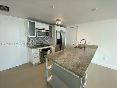 185 SW 7th St #4110, Miami, FL 33130