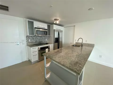 185 SW 7th St #4110, Miami, FL 33130