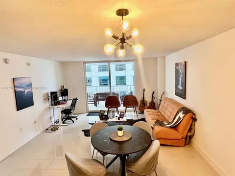 1200 Brickell Bay Dr #2008, Miami, FL 33131