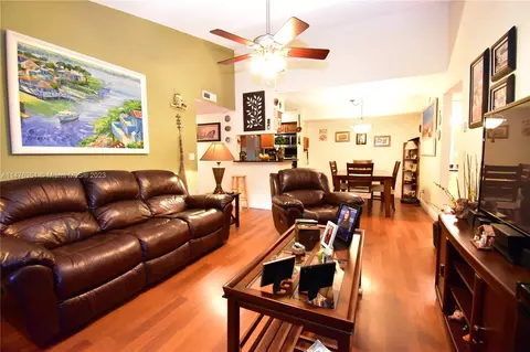 8311 SW 5th St #208, Pembroke Pines, FL 33025