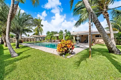 5000 Pierce St, Hollywood, FL 33021 photo 2