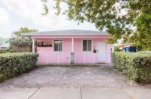 1570 SW 3rd St, Miami, FL 33135