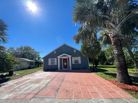 464 Avenue S, Moore Haven, FL 33471