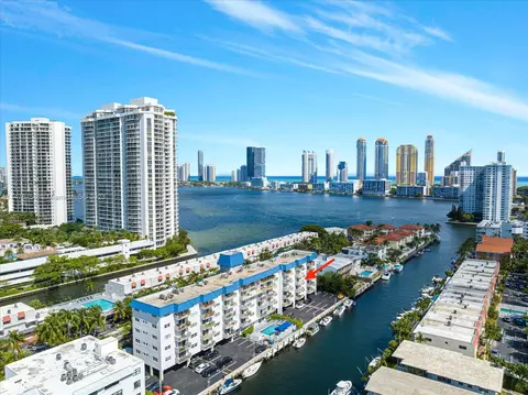 3770 NE 171st St #402, North Miami Beach, FL 33160