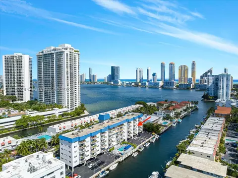 3770 NE 171st St #402, North Miami Beach, FL 33160