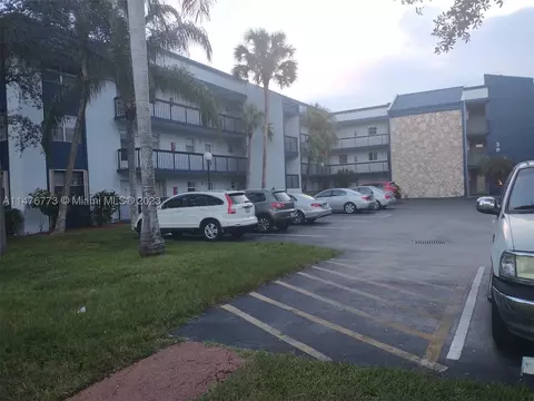 3170 Holiday Springs Blvd #6-103, Margate, FL 33063