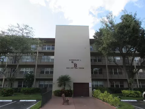 850 SW 133rd Ter #214B, Pembroke Pines, FL 33027