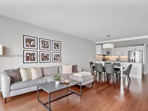 600 NE 36th St #207, Miami, FL 33137