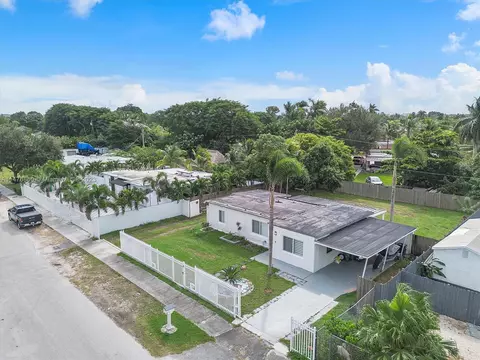 15510 Harrison Dr, Homestead, FL 33033