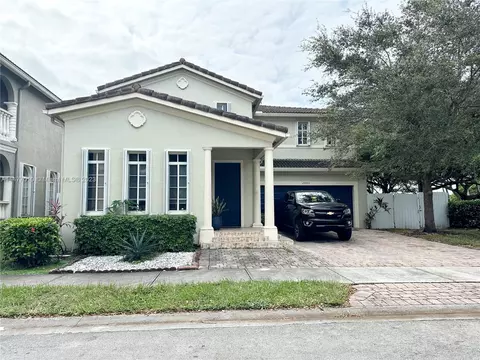 27280 SW 143rd Ct, Homestead, FL 33032