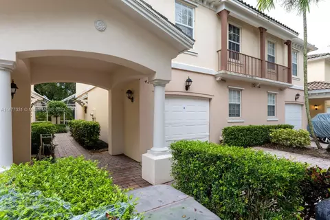 422 Capistrano Dr #422, Palm Beach Gardens, FL 33410