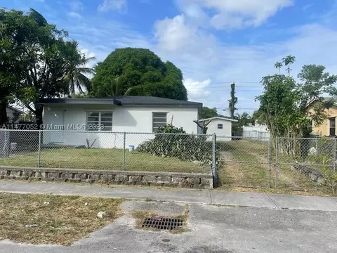 3901 SW 27th St, West Park, FL 33023