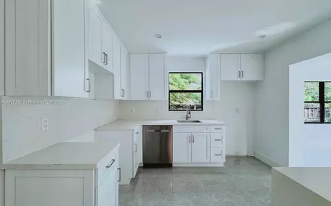 701 SW 64th Ave, Miami, FL 33144 photo 6