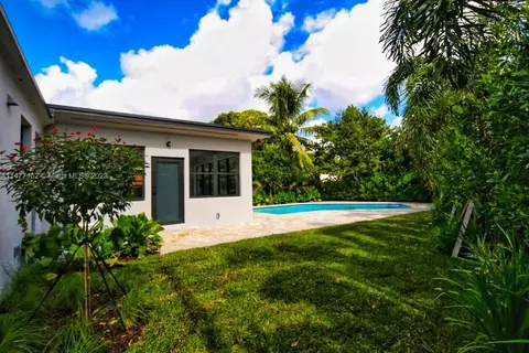 701 SW 64th Ave, Miami, FL 33144 photo 2