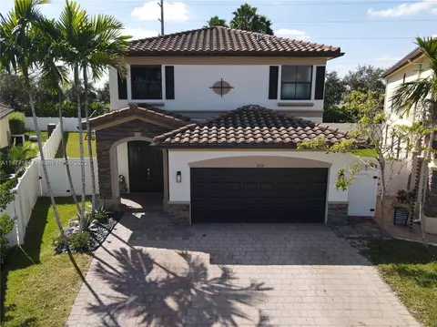 3574 W 86th Ter, Hialeah, FL 33018