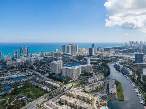 2500 Parkview Dr #515, Hallandale Beach, FL 33009