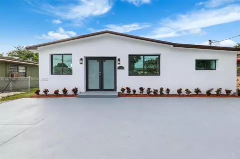 7580 NW 17th Pl, Miami, FL 33147