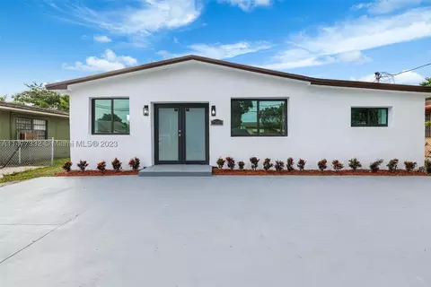 7580 NW 17th Pl, Miami, FL 33147