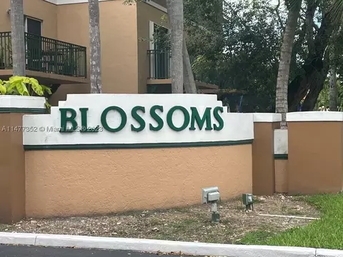 10026 Hammocks Blvd #103-6, Miami, FL 33196