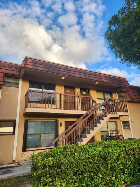14853 SW 104th St #13-24, Miami, FL 33196