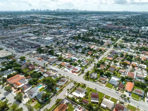 901 E 32nd St, Hialeah, FL 33013 photo 10
