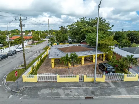 901 E 32nd St, Hialeah, FL 33013 photo 7