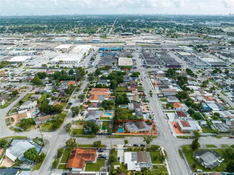 901 E 32nd St, Hialeah, FL 33013 photo 19