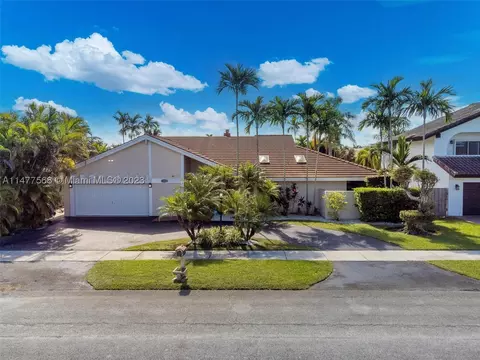 11450 SW 101st Ter, Miami, FL 33176