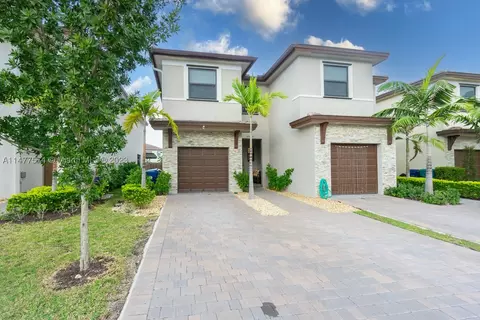 25340 SW 108th Ave, Homestead, FL 33032