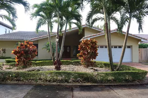 7920 NW 168th Ter, Miami Lakes, FL 33016